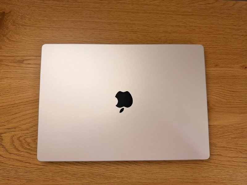 MacBook Pro M1 16 inch 16GB 512GB 3