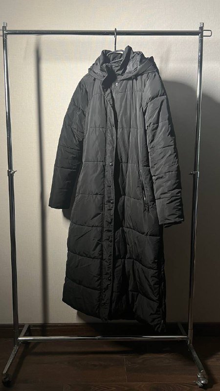 Зимняя куртка тёплая до щиколотки черная размер S-M