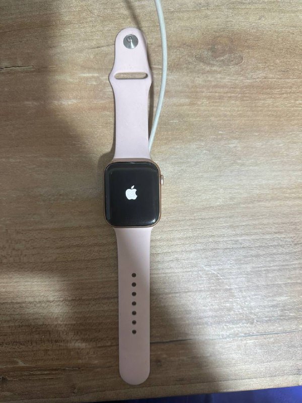 Apple Watch series 6 gold 44 mm, часы и браслеты 3