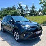 Toyota RAV4 XLE 2