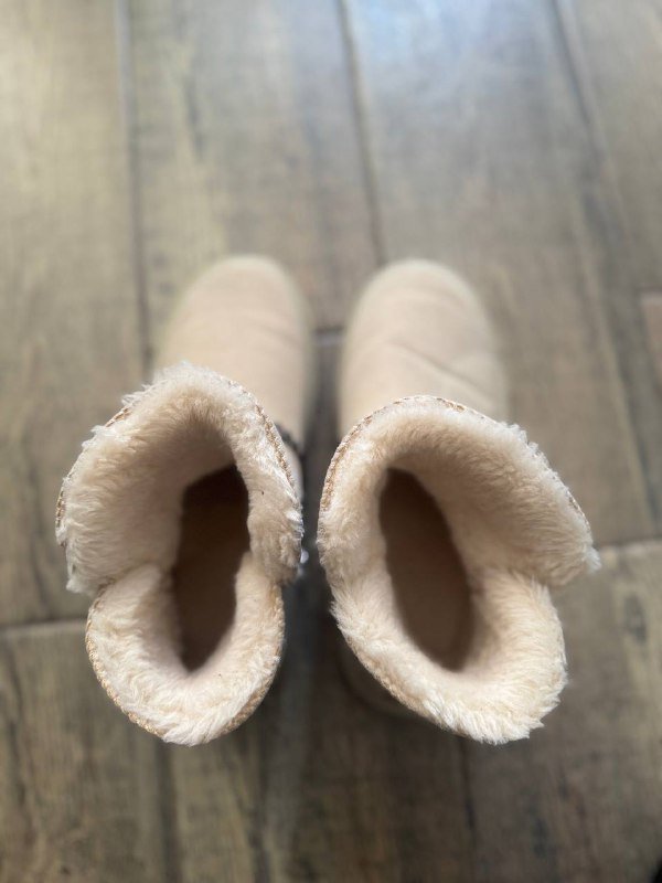 Уги женские размер 38-39 новые 3