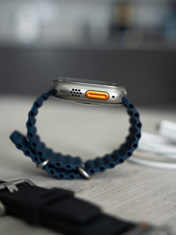 Apple Watch Ultra 2, 2 ремешка, зарядное 7