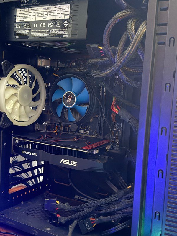 Готовый игровой ПК-комплект с монитором и аксессуарами 2