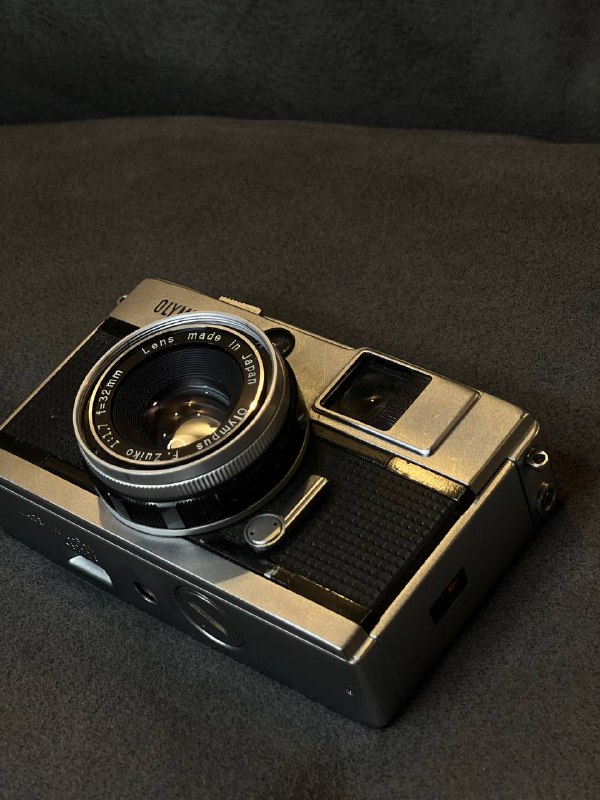 Пленочный фотоаппарат Olympus Pen EED Half Frame 1