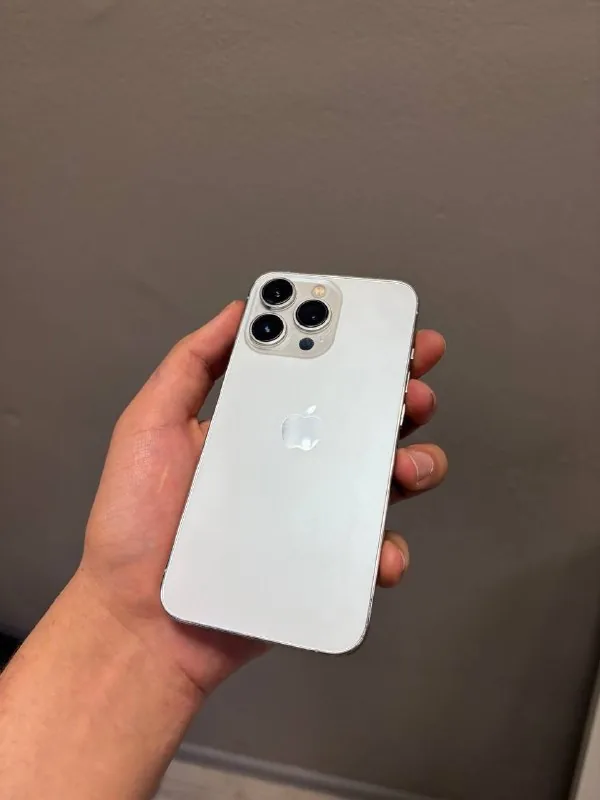 iPhone 13 Pro 256GB, iPhone 15 Pro 512GB 1
