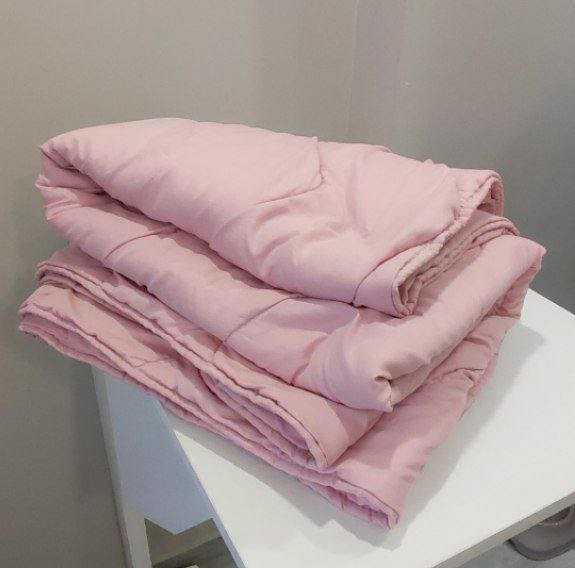 Односпальное одеяло из микрофибры 150x200 см