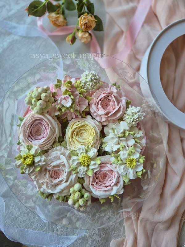 Зефирные цветы в коробках 24×24см и 22,5×22,5см 3