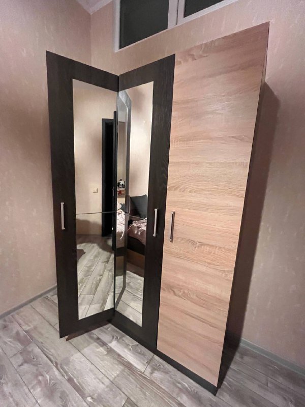 Шкаф с зеркалом 4 двери