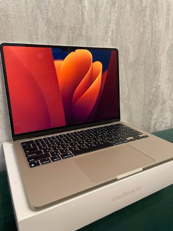 MacBook Air 13 M2 8/256 2022