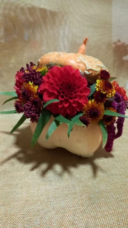 Цветочная композиция в тыкве 3