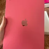 Новый планшет Apple iPad с аксессуаром 3