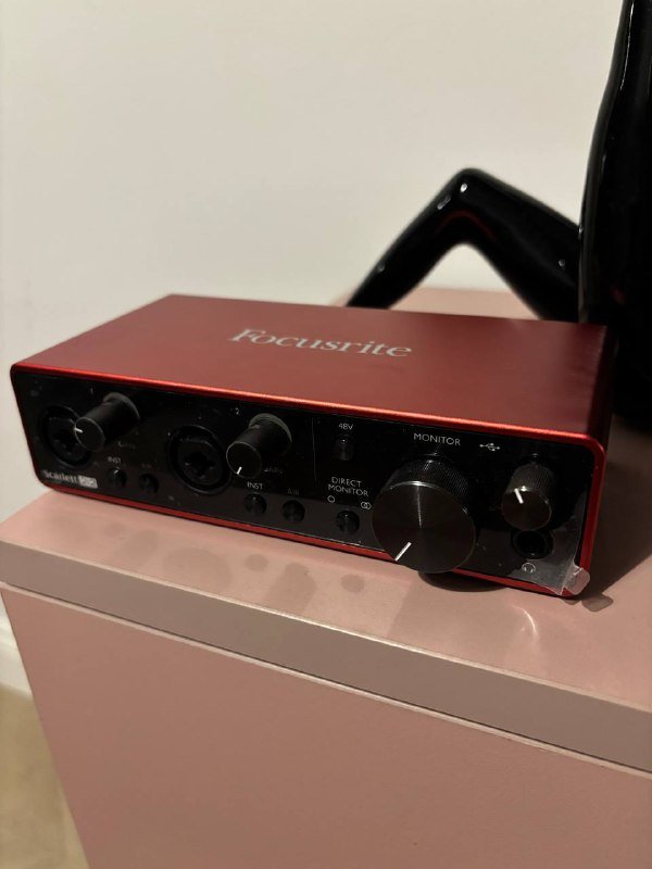 звуковая карта Focusrite Scarlett 2i2 3rd Gen