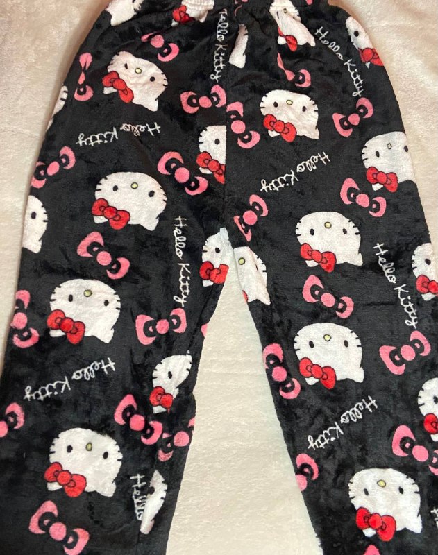 топики xs s, штаны hello kitty L, свитер розовый s, юбка s 2