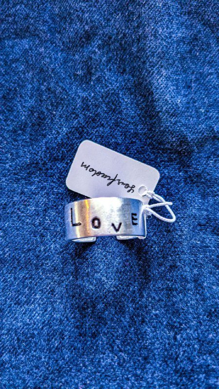 Серебряное кольцо Love регулируемое 3