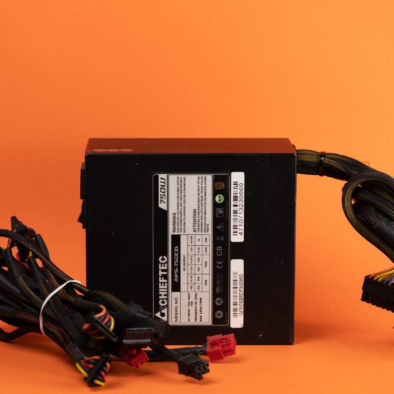 Блок питания CHIEFTEC APS-750CB, Оперативная память DDR4 FURY HYPERX 32Гб, Держатель V-mount, Макрокольца SONY, Рехаус гелиос 44м, Накамерный монитор PORTCASE P6 3