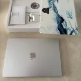 MacBook Air M3 15, 16 GB RAM, 512 GB SSD 1