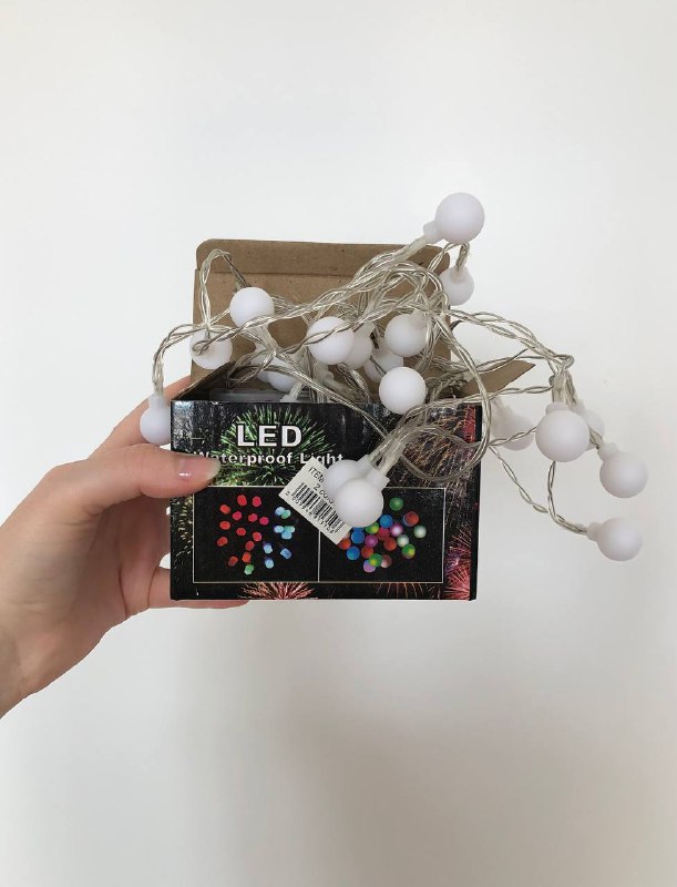 Елка с украшениями, гирлянды 4