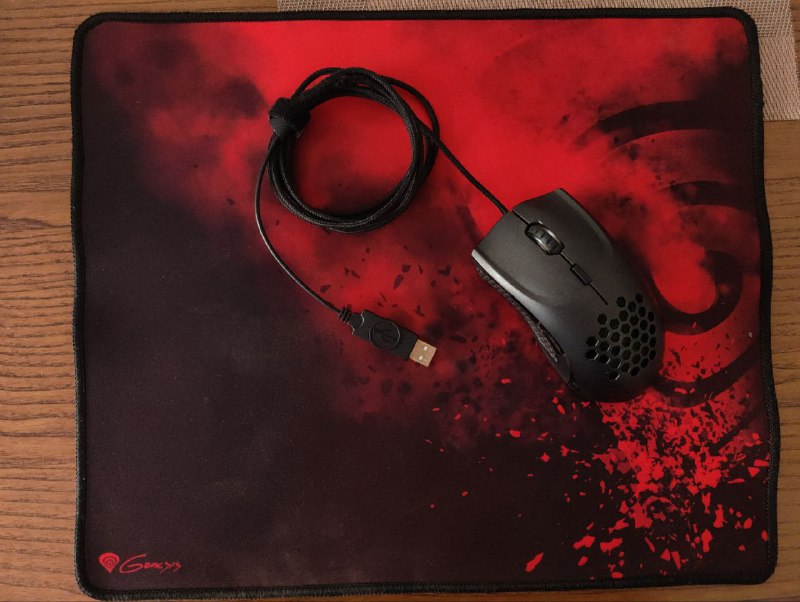 Коврик для мыши, мышь Thermaltake Ventus x RGB
