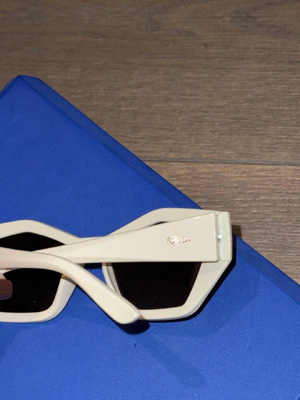 Солнцезащитные очки 2