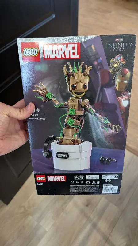 Lego Dancing Groot 1