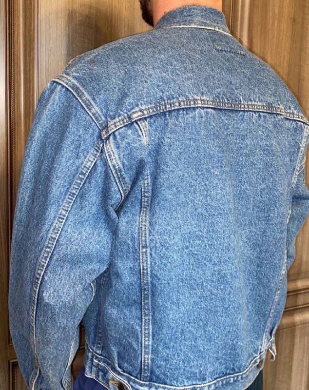 Джинсовая куртка, кепка, ваза, сумка 4