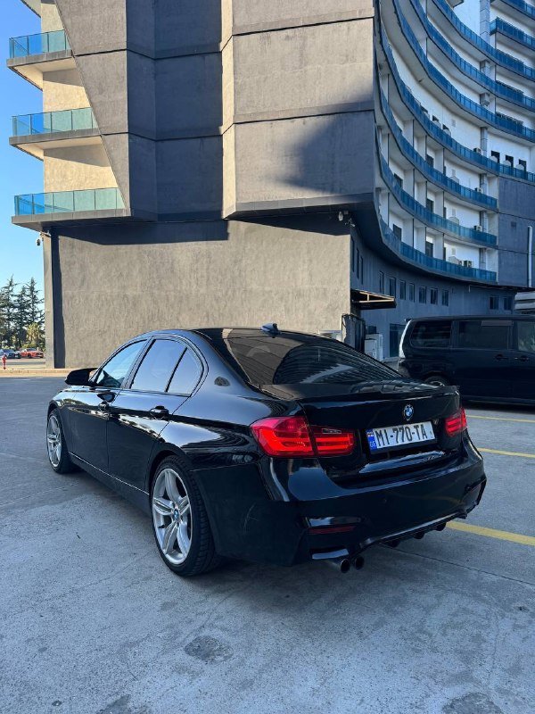 BMW F30 328i 4