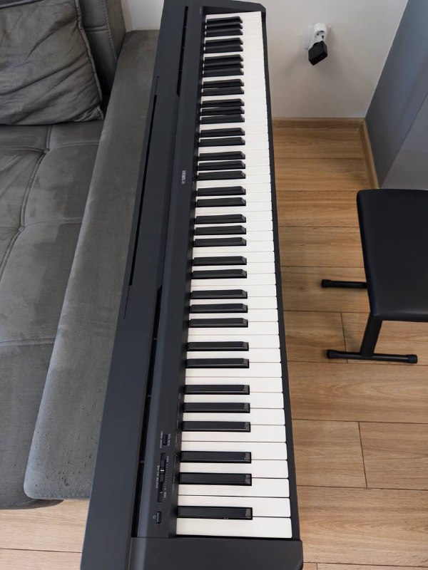 Цифровое пианино Yamaha P-71b с аксессуарами 2