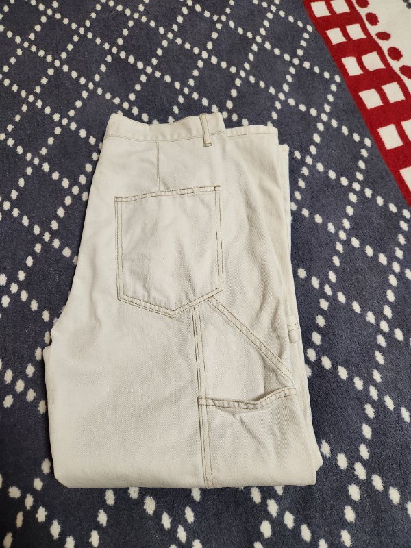 Белые брюки прямого кроя Pull Bear, размер euro 40