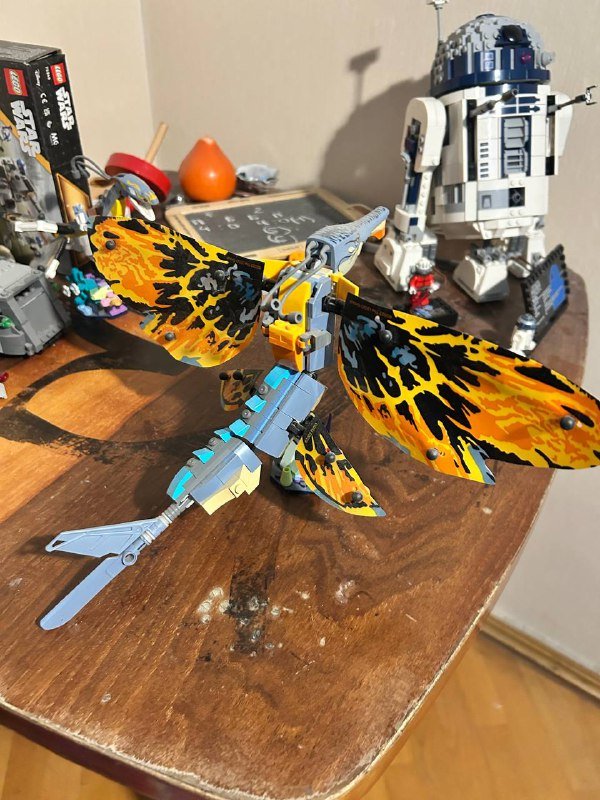 Коллекционный лего с постройками и минифигурками 8