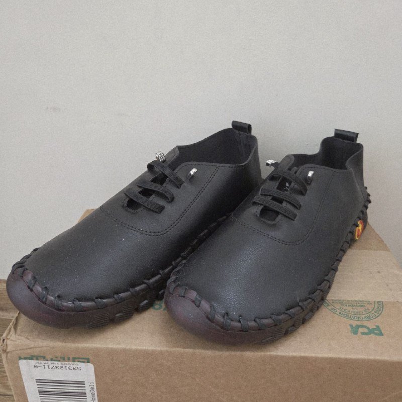 Мужская кепка, ножницы, женские очки, женская обувь, кофта, платья, халат, бриджи 5