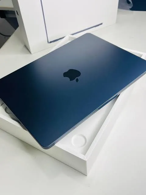 Macbook Air M4 Midnight