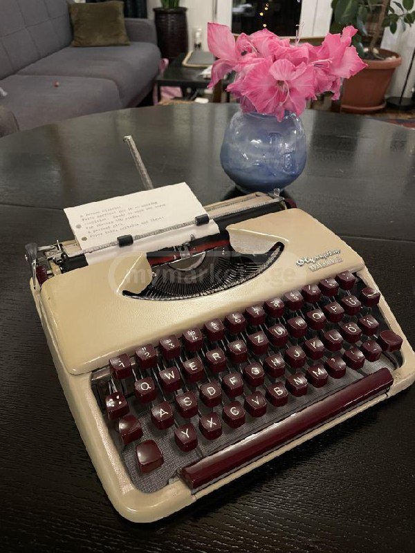 Olympia Splendid German portable typewriter