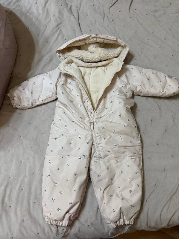 Зимний комбинезон для ребёнка, шапка в подарок