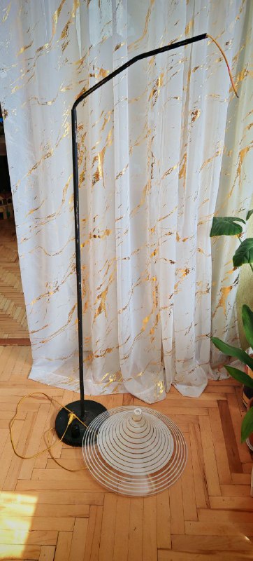 Торшер, рабочий, с новым шнуром и патроном 3