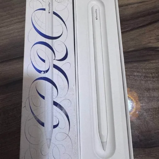 Apple Pencil Pro, Magic Keyboard для iPad Air