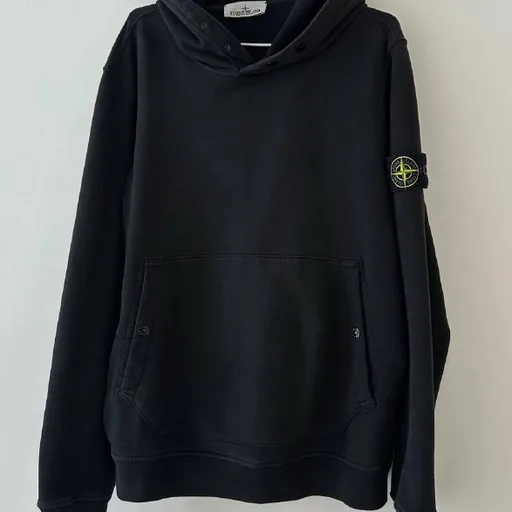 Stone Island, New Balance 327, HUGO BOSS, C.P. Company