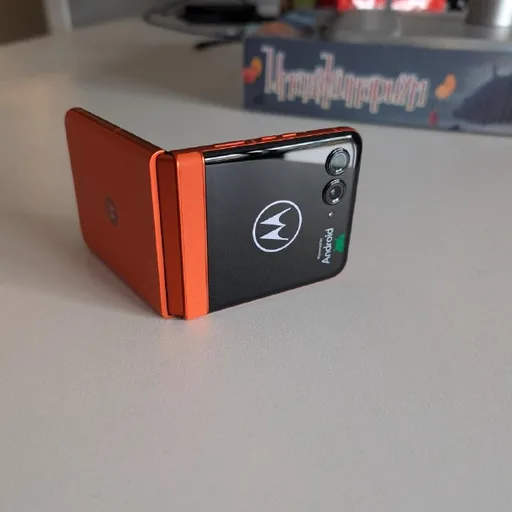 Motorola RAZR 2024