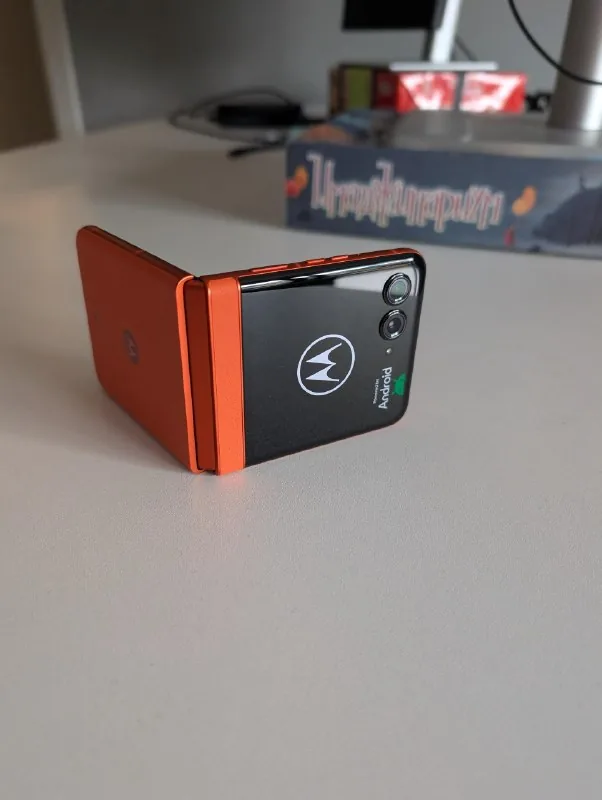 Motorola RAZR 2024 1