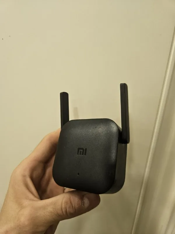 Репитер Xiaomi Mi Wi-Fi Range Extender Pro 1