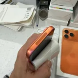 Iphone 17 Pro 256GB orange 3