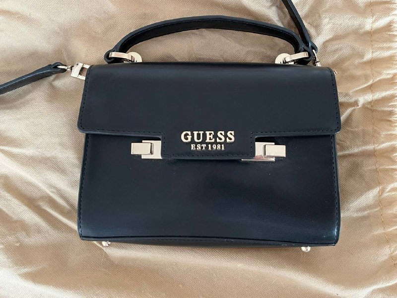 Сумка Guess