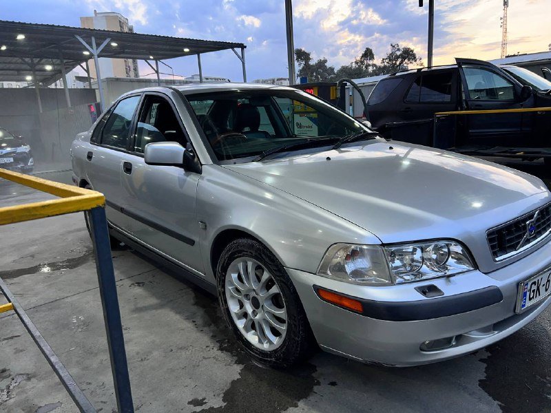 Volvo S40 2003 бензин 1.9 163 л/с кожаный салон 3