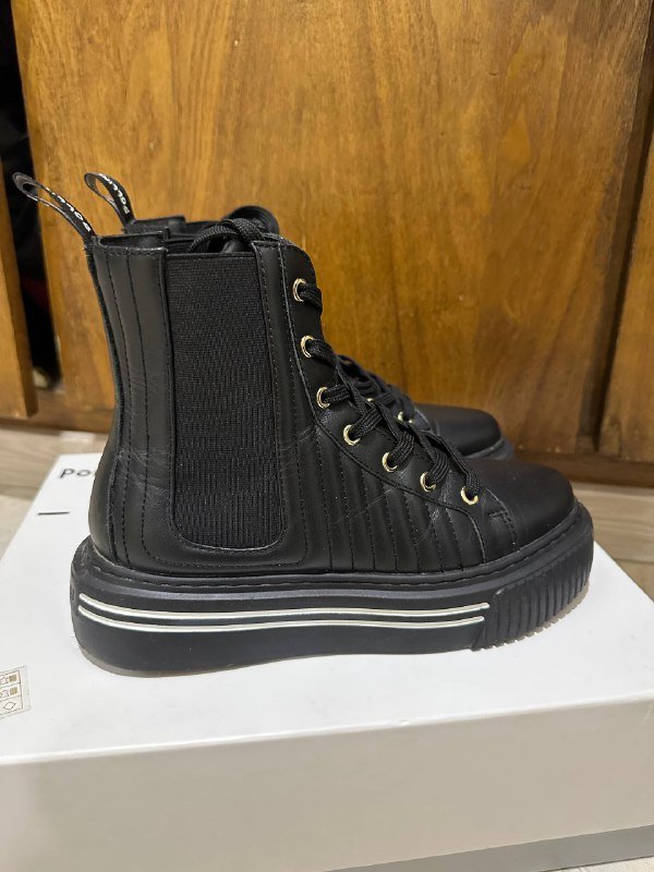 Женские ботинки Pollini из натуральной кожи, размер 38 6