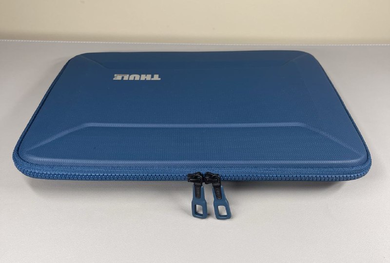 Противоударный чехол для ноутбука Thule Gauntlet Sleeve 14" 3