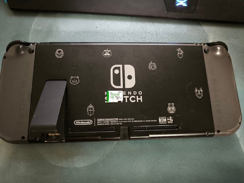 Nintendo Switch с докстанцией и картой памяти 128ГБ