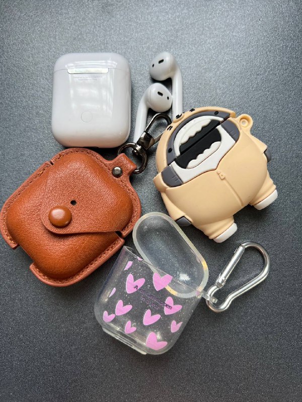 AirPods 2 с чехлами без зарядки 1