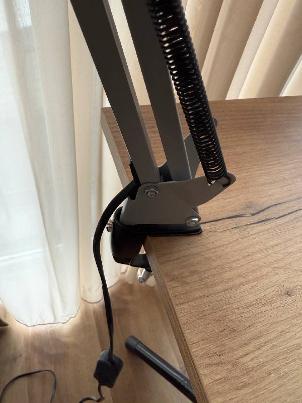 Светильник настольный 2