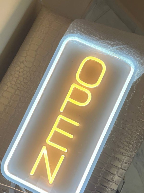 Неоновая вывеска OPEN