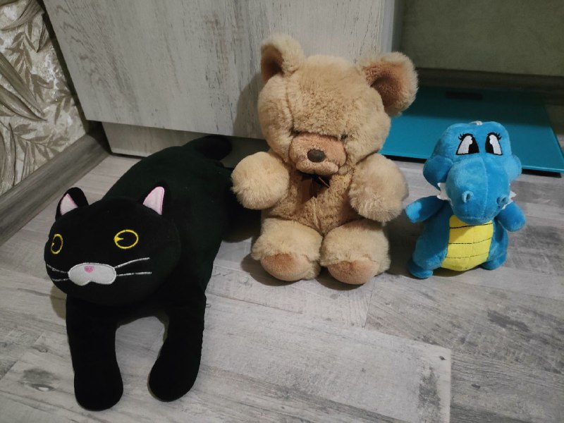 Plush toys, 5 GEL each
