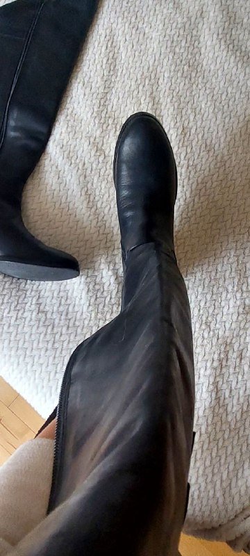 Кожаные женские сапоги б/у